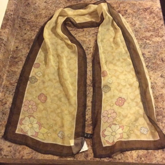 Coach Scarf - Picture 1 of 3